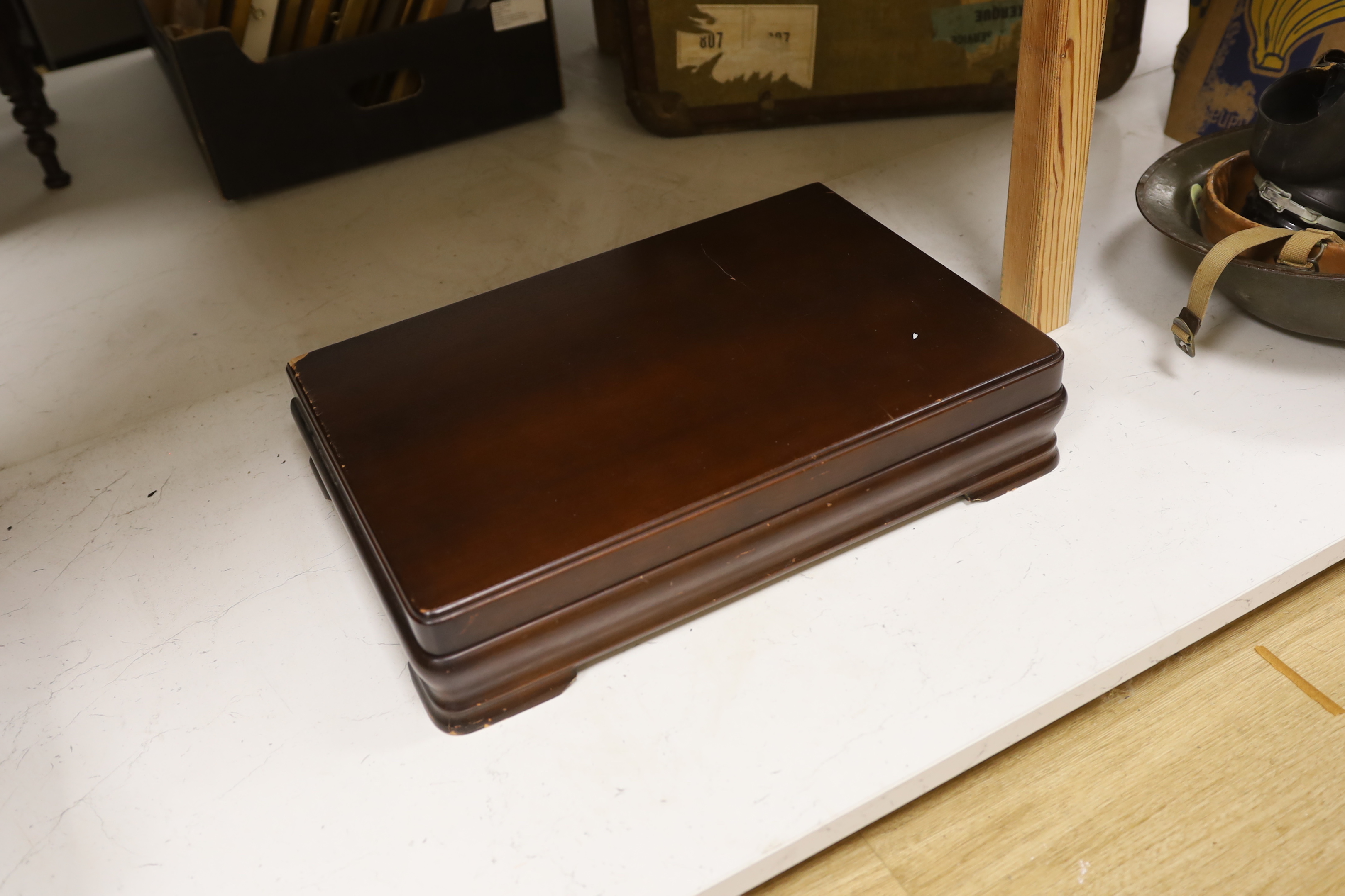 A wooden canteen and Sheffield Viners EPNS cutlery set for eight